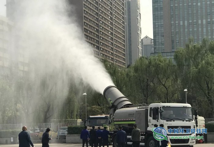 中聯(lián)環(huán)境攜多款環(huán)衛(wèi)新品亮相長安 全方位服務美麗陜西 中聯(lián)環(huán)境攜多款環(huán)衛(wèi)新品亮相長安 全方位服務美麗陜西